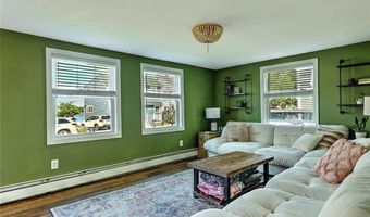 70 Boyce Ave, Barrington, RI 02806