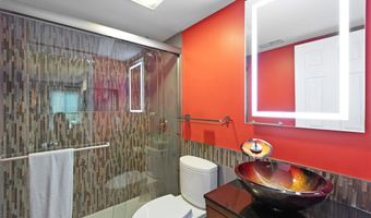 608 Highview Circle Dr, Ballwin, MO 63021
