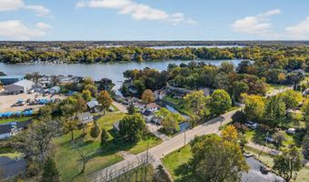 42362 N Poplar St, Antioch, IL 60002