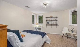 240 Pettis Ave NE, Ada, MI 49301