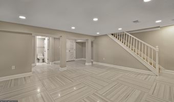 628 GREAT FALLS Rd, Rockville, MD 20850