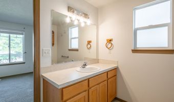 746 NW DESERT PINE St, Albany, OR 97321