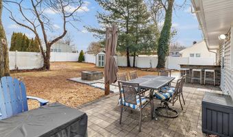 376 Folino Dr, Bridgeport, CT 06606