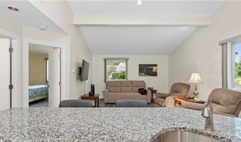 993 Williamsburg Cir, Warwick, RI 02886