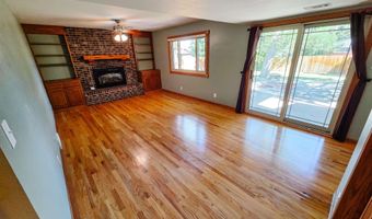 950 APACHE St, Cheyenne, WY 82009