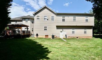 7801 RIDGEWOOD Dr, Annandale, VA 22003