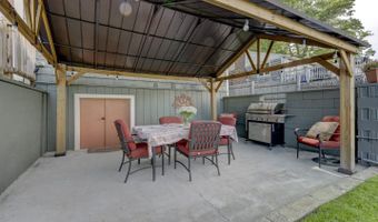 46 Ashford Lake Dr, Ashford, CT 06278
