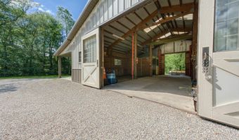 287 S Bear Hill Rd, Chaplin, CT 06235