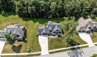 5962 Deer Hollow Rd, Auburn, IN 46706