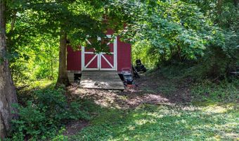 688 Saunders Hollow Rd, Barboursville, WV 25504