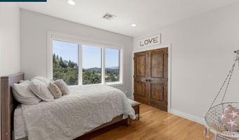 136 Tracy Ln, Alamo, CA 94507