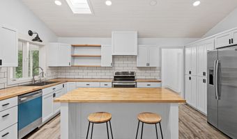 13629 Glasgow Ln, Apple Valley, MN 55124