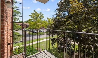 6 CHASE HALL, Dover, DE 19904