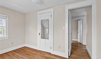 53 Admiral Kalbfus Rd, Newport, RI 02840