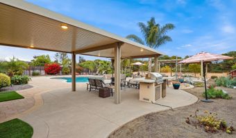 5530 Lipizzaner Cir, Oceanside, CA 92057