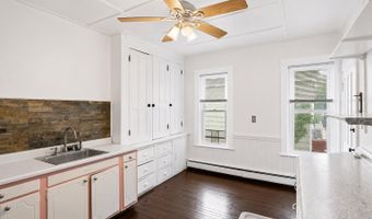16 Lincoln Ave, Amsterdam, NY 12010