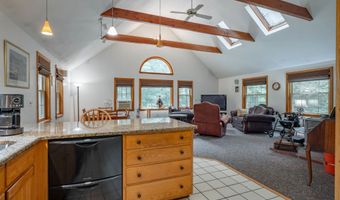 68 Merrimack Rd, Amherst, NH 03031