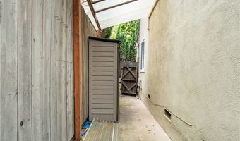 1118 N Beverly Glen Blvd, Los Angeles, CA 90077