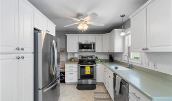 1086 Terrell Dr, Akron, OH 44313