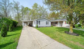 953 Savannah River Dr, Adrian, MI 49221