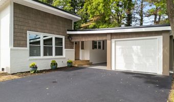 121 NE Hill Dr, Abingdon, VA 24210