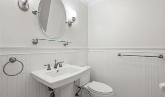 4470 LAKE IVANHOE Dr, Tucker, GA 30084