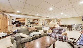 913 S DRYDEN Pl, Arlington Heights, IL 60005