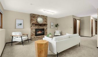 15704 Henna Ct, Apple Valley, MN 55124