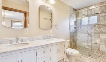 6403 TONE Dr, Bethesda, MD 20817