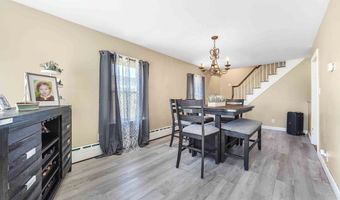23 Bardsley St, Acushnet, MA 02743