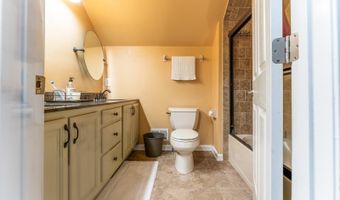 5 Hidden Valley Rd, Andover, NJ 07860