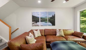 169 Willows Hill Dr #6, Cambridge, VT 05464