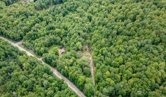 8 Magnolia Ln, Starks, ME 04911