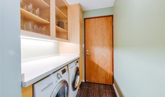 2979 Kalakaua Ave 205, Honolulu, HI 96815