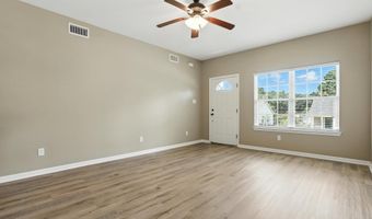 419 Sharon Oaks Ct, Benton, AR 72019