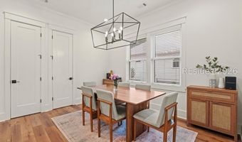 37 Park Sq S, Beaufort, SC 29907