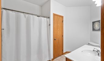 4510 Twain Cir 206, Ames, IA 50014