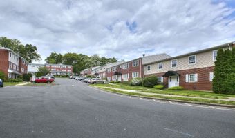 50 Greenhouse Rd 17A, Bridgeport, CT 06606