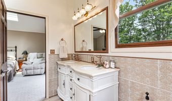 223 Horseshoe Dr, Adams Twp., PA 16046