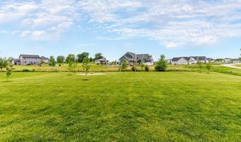 5467 Windrose Ln, Ames, IA 50014