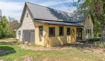 1421 Hendrix St, Altus, AR 72821