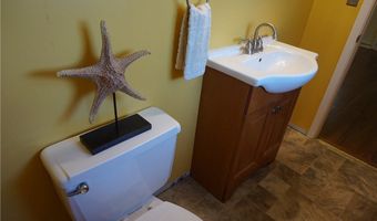 1037 Elk Dr, Ashtabula, OH 44004