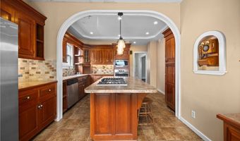 136 Lincoln St, Amherst, OH 44001