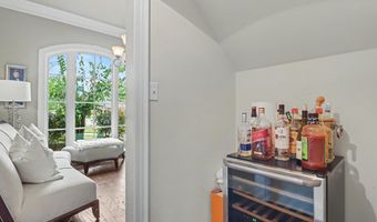 930 Caroline Dr, Biloxi, MS 39532