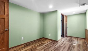 7060 145th St W, Apple Valley, MN 55124