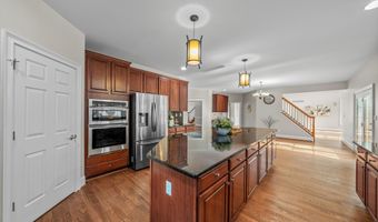 2086 Autumn Hill Dr, Ann Arbor, MI 48103