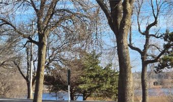 610 E 4th St, Albert Lea, MN 56007