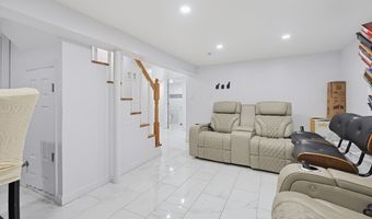 31 Hallron St, Boston, MA 02136