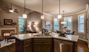 220 STERLING GATE Ln, Alabaster, AL 35007