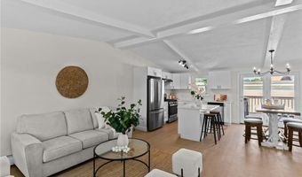 17 Auburn Ave, Johnston, RI 02919
